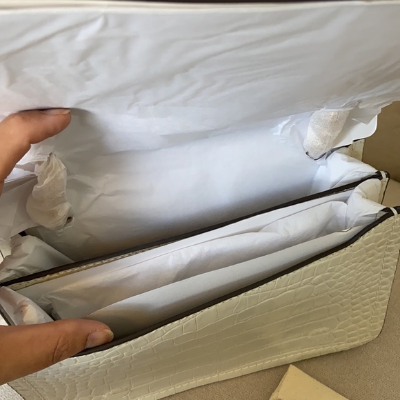 NWT Tory Burch Croc Embossed Convertible Bag - Picture 7 of 9